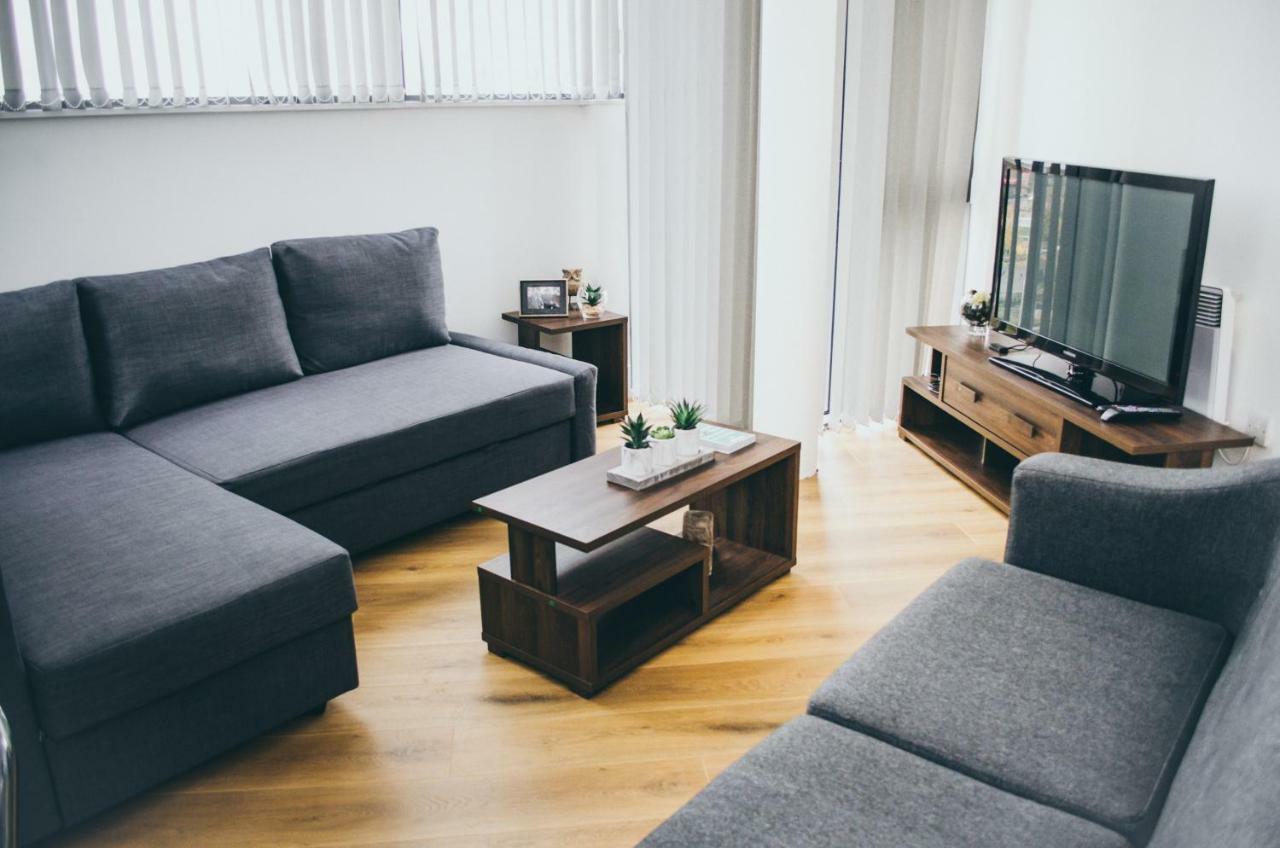 Penthouse In Liverpool City Centre - Free Parking - Balcony - By Happy Days Екстериор снимка