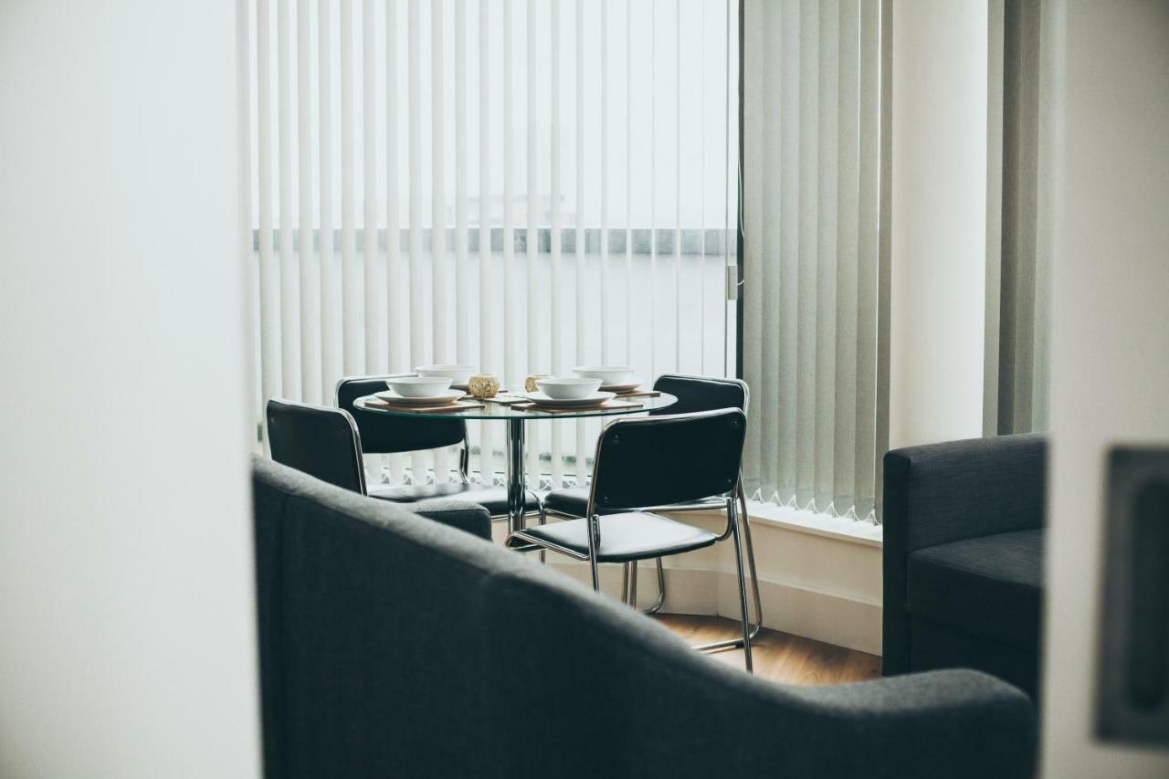 Penthouse In Liverpool City Centre - Free Parking - Balcony - By Happy Days Екстериор снимка